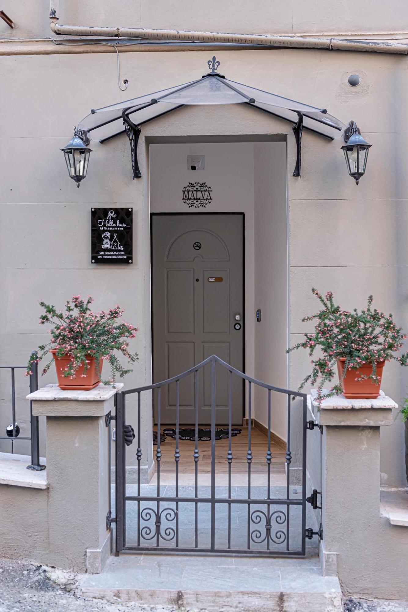 Helle Hus Guest House - 200M From Piazza Bologna Metro And 10 Minutes From The Colosseum 外观 照片